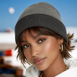 🆕Reversible Gray and Black Knit Adult Beanie